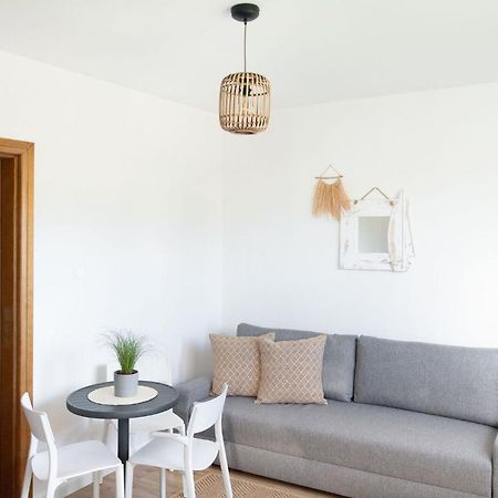 Dom Latarnika Apartment Jaroslawiec Bagian luar foto