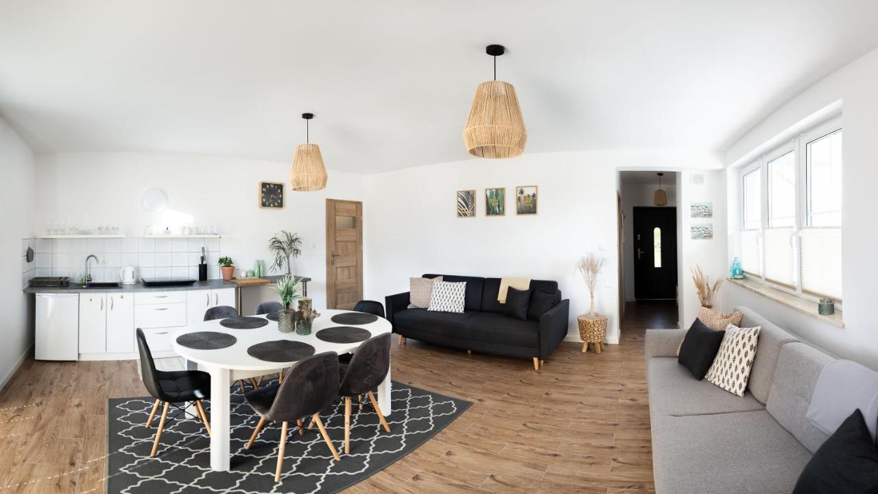 Dom Latarnika Apartment Jaroslawiec Bagian luar foto