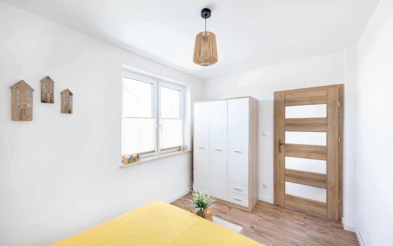 Dom Latarnika Apartment Jaroslawiec Bagian luar foto