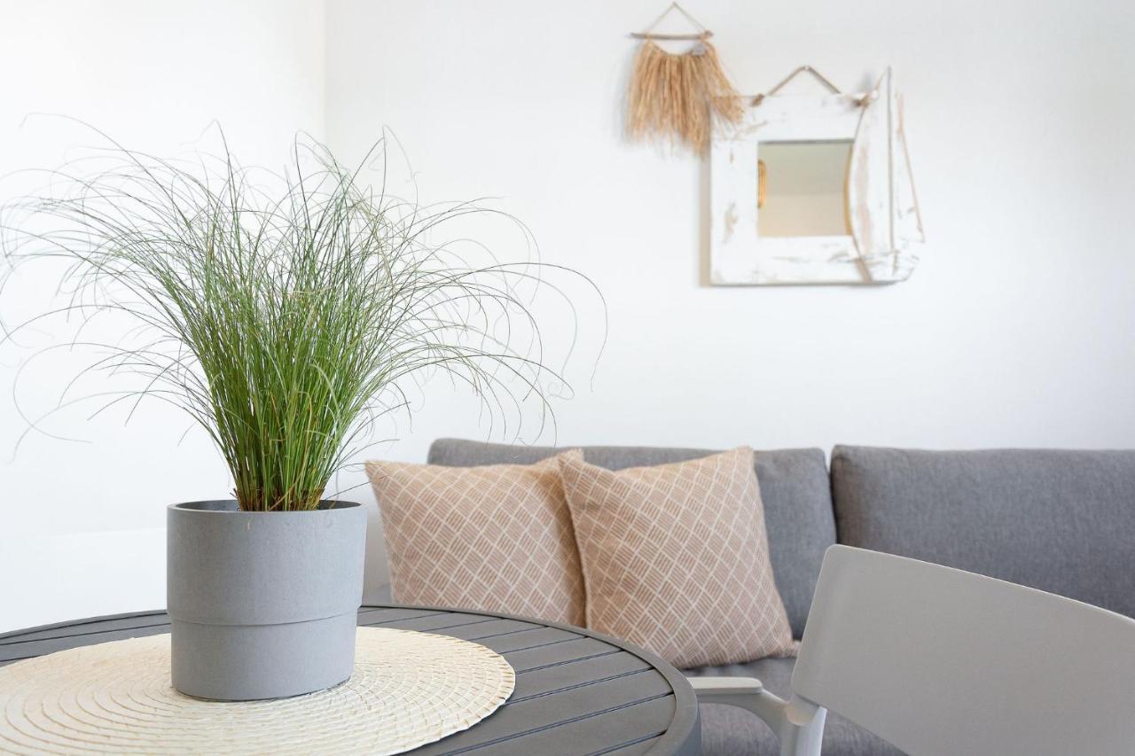 Dom Latarnika Apartment Jaroslawiec Bagian luar foto