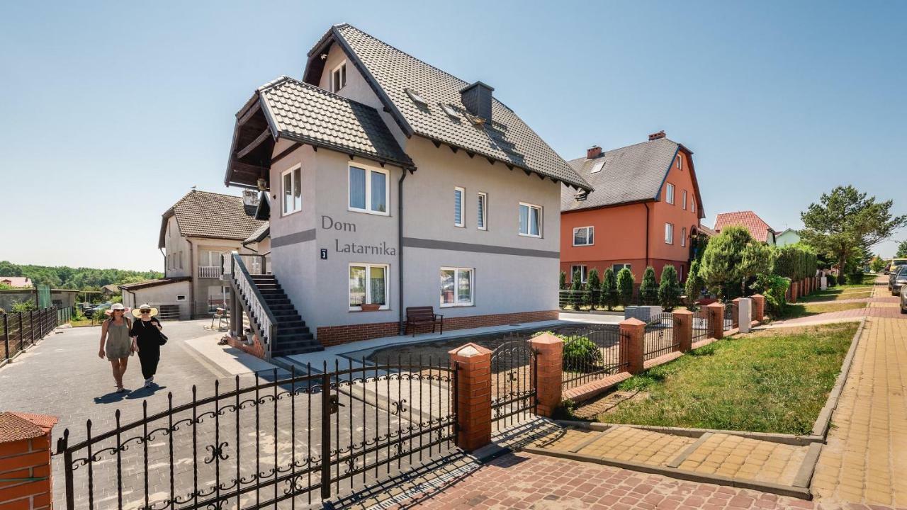 Dom Latarnika Apartment Jaroslawiec Bagian luar foto